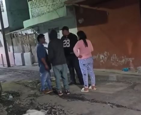 VIDEO. Pleito entre familias termina con la muerte de un niño de 13 años; hay policías involucrados