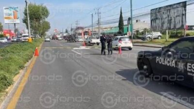 URGENTE: Muere hombre arrollado al cruzar la avenida; el conductor escapó