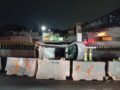 VIDEO: Conductor en su camioneta sufre volcadura y muere en la autopista