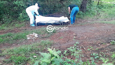 TERRIBLE. Abandonan el cuerpo calcinado de un hombre en zona boscosa del Edomex