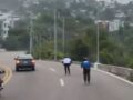 VIDEO: Joven en patines sufre fuerte accidente por circular en una vía prohibida