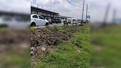 URGENTE: Motociclista choca, cae y otro vehículo le aplasta la cabeza junto al Mexibús