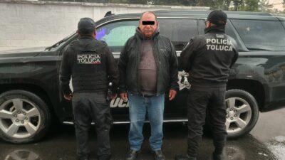 SEGURIDAD: Policías de Toluca detienen a una mujer y un hombre con vehículos robados