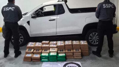 NARCO. Descubren a sujeto que llevaba 217 kilos de cocaína escondidos en una camioneta
