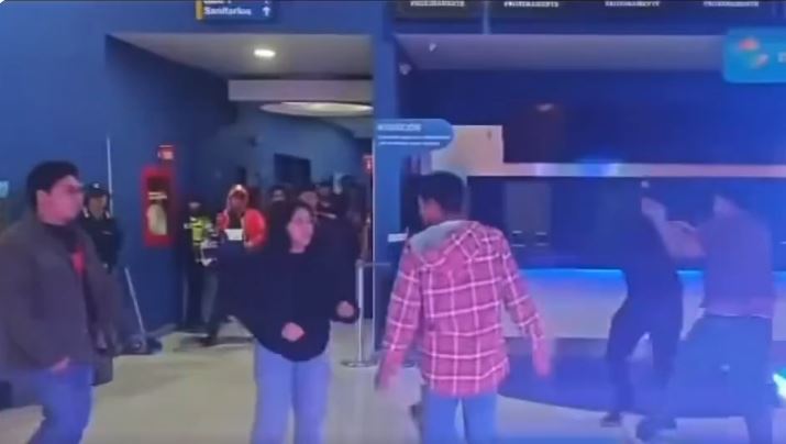 VIDEO: Fanáticos de Spider-Man arman pelea campal en un Cinépolis de Edomex