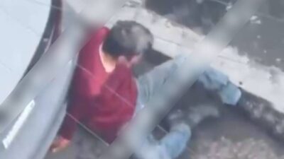 VIDEO: Repartidores de Didi y Uber dan brutal paliza a un presunto ladrón