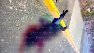 TRAGEDIA. Mujer que manejaba una motocicleta muere en accidente en Edomex