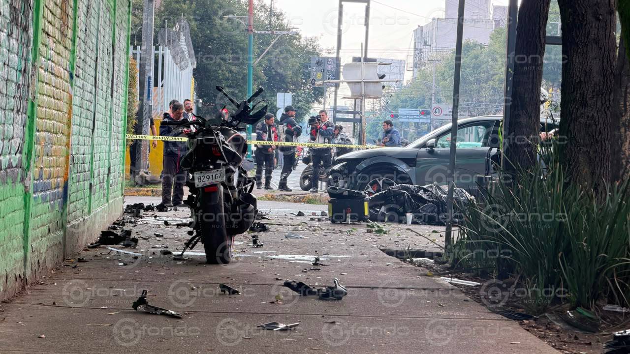 URGENTE: Motociclista iba en contraflujo y muere impactado por una camioneta