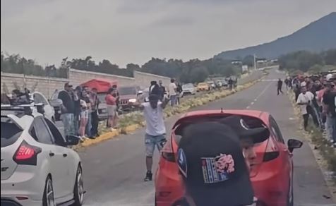 VIDEO. ‘Arrancones’ clandestinos terminan en balacera este domingo en Edomex