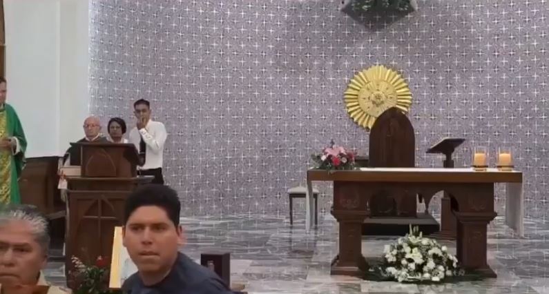 VIDEO: ‘No salgan’; balacera interrumpe misa dominical en una iglesia católica
