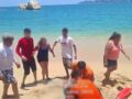 VIDEO: Niño sufre ataque de epilepsia cuando nadaba en el mar