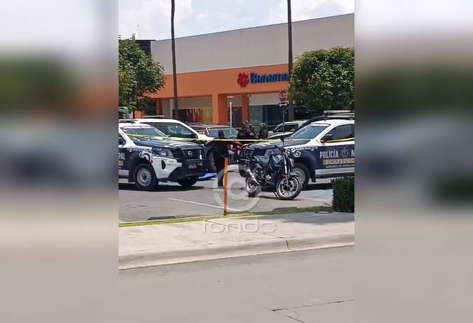 URGENTE: Guardia de plaza comercial mata a motociclista por un lugar de estacionamiento