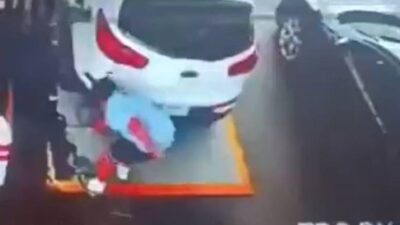 VIDEO: Niño roba la cuenta de un despachador de gasolinera; todo fue grabado