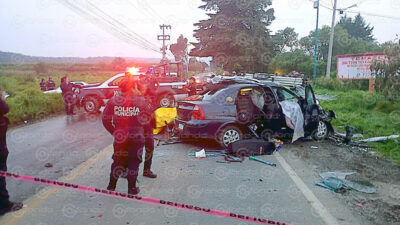CHOQUE. Mueren dos mujeres y un hombre tras fuerte accidente en Edomex