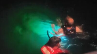 VIDEO: Graban rescate de un hombre a casi de kilómetros de la orilla del mar