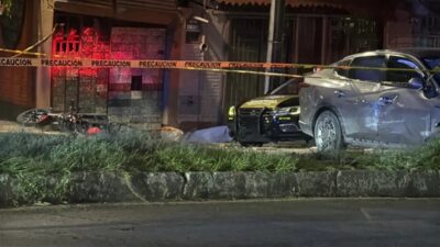 TERRIBLE: Tres mujeres iban en la misma moto y una de ella acabó muerta