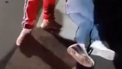 VIDEO: ‘No somos del cártel…’; comerciantes dan brutal golpiza a un extorsionador