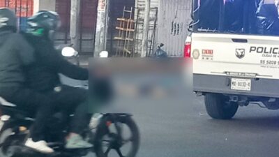 FATAL: Motociclista no pudo frenar y murió al chocar de frente contra un carro