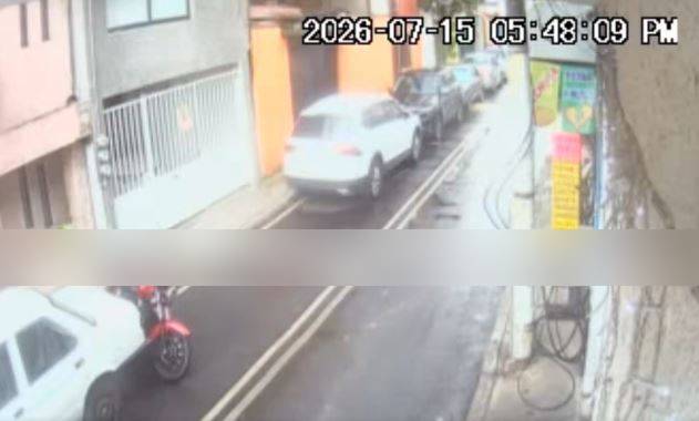 VIDEO: Banda asalta pollerías en la misma colonia; se llevan dinero y las básculas