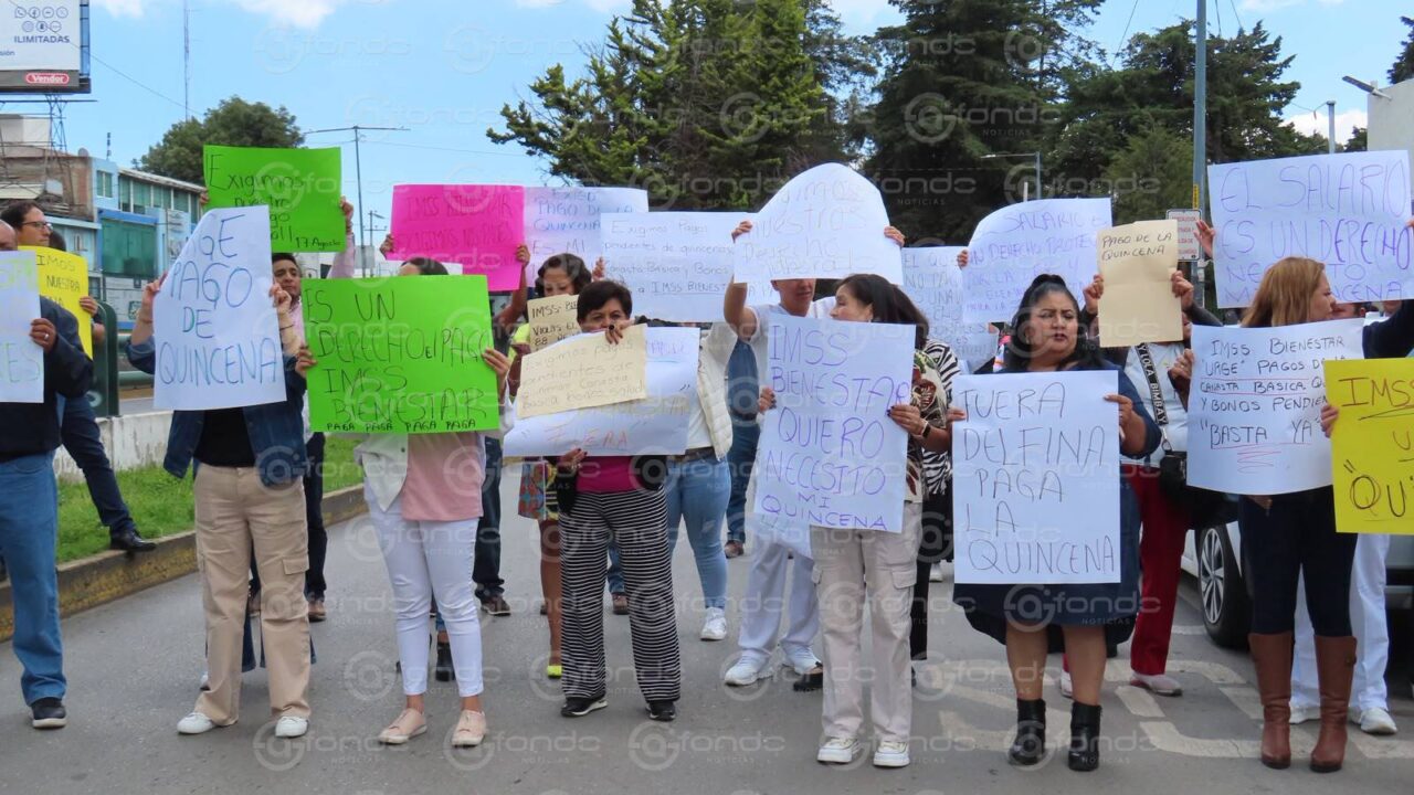 CRISIS. Personal de hospitales públicos toman avenidas por falta de pagos