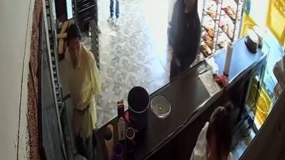 VIDEO. Asaltantes seriales atacan con mucha violencia a negocios en Ecatepec