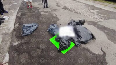 MACABRO. Dejan bolsas con partes de cuerpos humanos y un mensaje de amenaza en Edomex