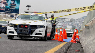 TERRIBLE. Automóviles destrozan el cuerpo de un hombre arrollado en autopista México – Pachuca