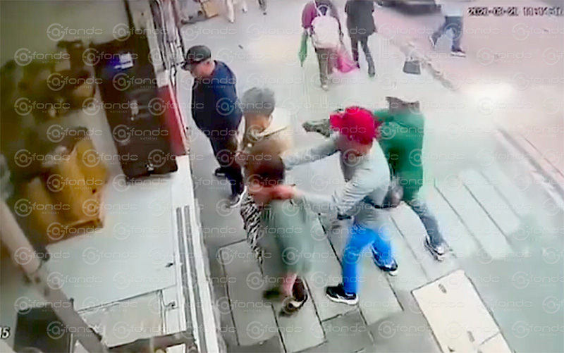 VIDEO. Delincuentes arrancan los aretes a mujeres de la tercera edad en la CDMX