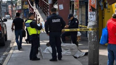 FULMINANTE: Abuelo iba a subir un puente, pero la vida ya había marcado su destino
