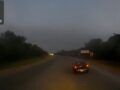 VIDEO: Camión de personal invade carril y provoca tremendo choque; hay muertos