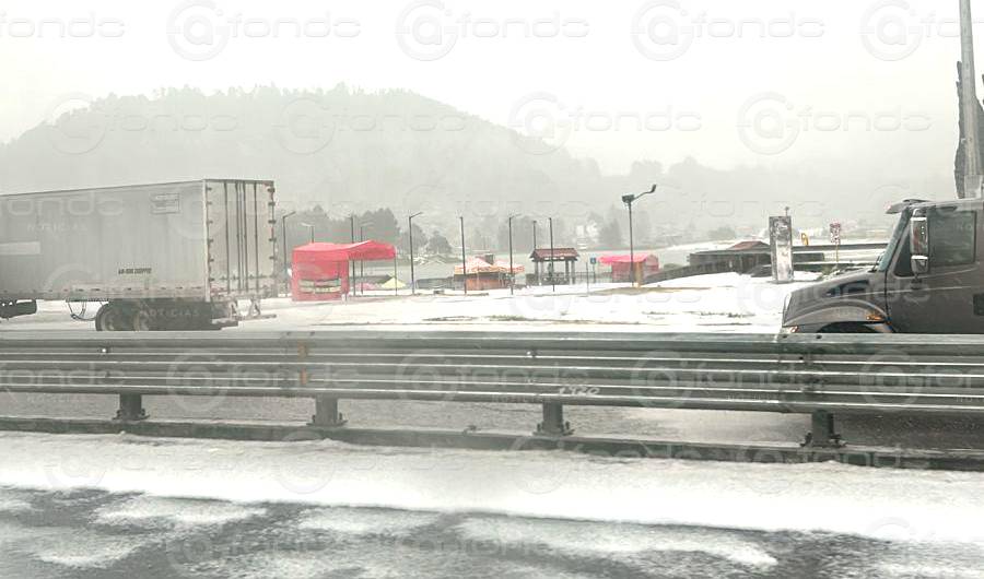 VIDEO. Tormenta y granizada sorprenden en famosa zona turística de Edomex