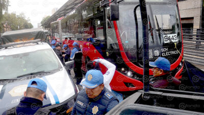 DRAMA. Sandra tenía 30 años; esta mañana se recostó enfrente de un Metrobús y pasó lo inevitable