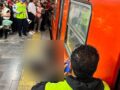 VIDEO: Señora sufre terrible accidente y causa enorme caos en el Metro