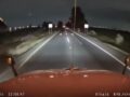 VIDEO: Chofer de tráiler ‘se la rifa’ y evita asalto en autopista de Edomex