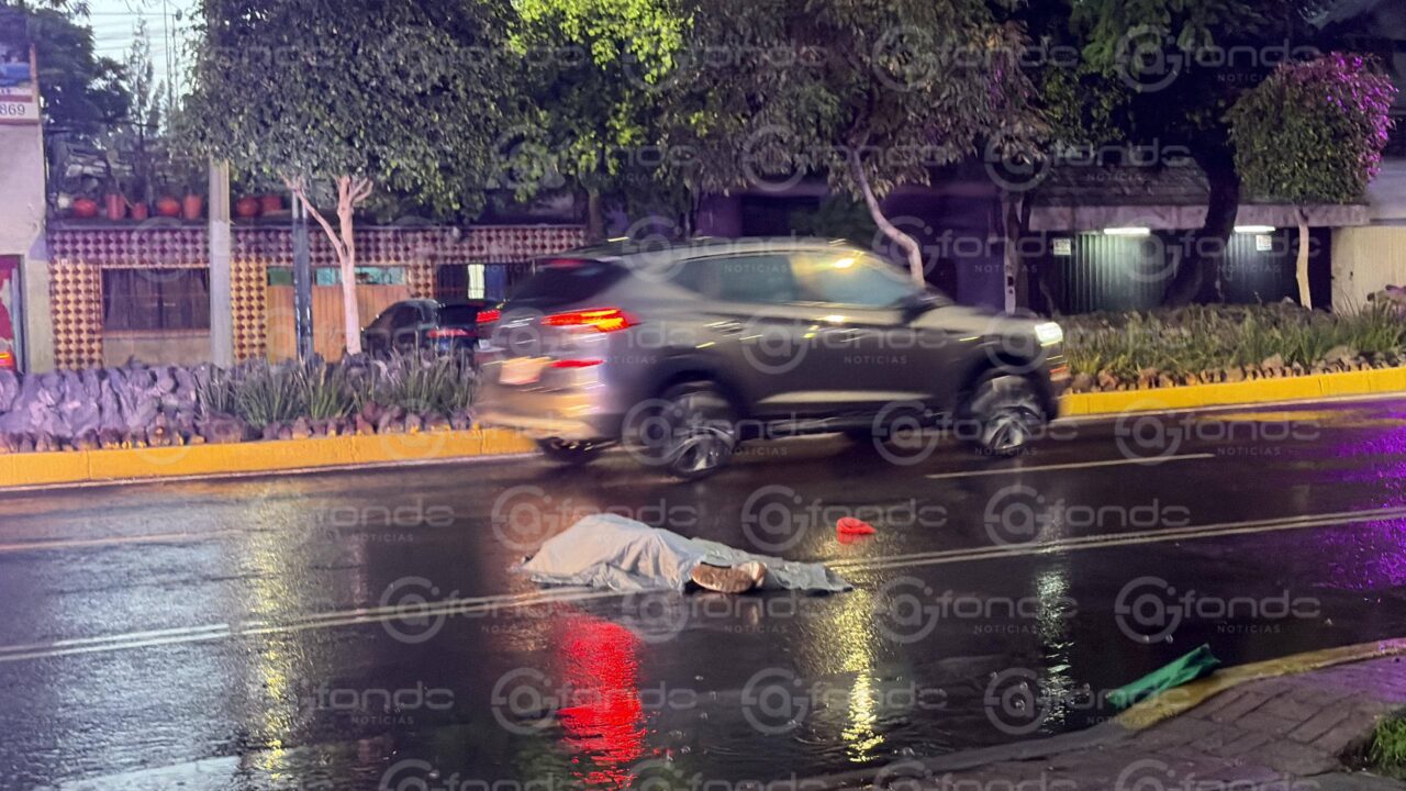 TERRIBLE: Ciclista es arrollado por un motero y una camioneta le pasó por encima