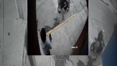 VIDEO: Asaltantes en moto aterrorizan a abuelitas en calles de Ecatepec