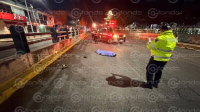 TRAGEDIA. Joven intenta cruzar una enorme avenida y muere arrollado por un carro de Totalplay