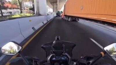 VIDEO: ‘Por un pelito…’; motociclista vive momentos de pánico en una vía de cuota