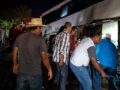 VIDEO: Autobús con ‘acarreados’ se estrella contra un tráiler y mueren cuatro personas