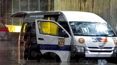 HORROR. Combi queda varada en la inundación y seis pasajeros mueren intoxicados en el Edomex