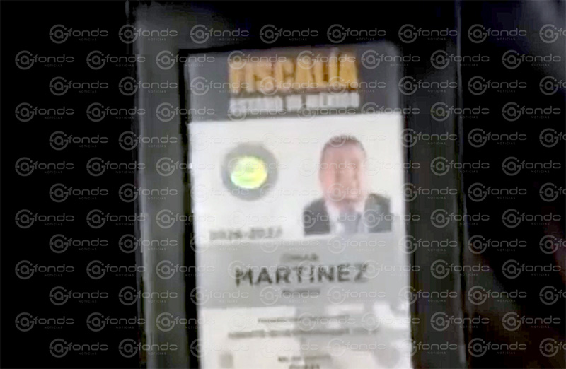 VIDEO. Supuestos policías ministeriales intentan extorsionar a automovilistas en plaza comercial del Edomex
