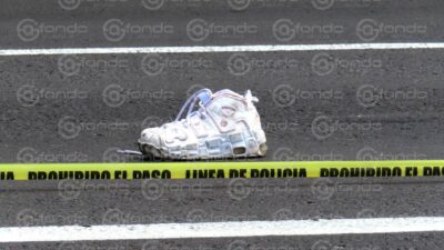 HORROR. Mujer joven  no usó el puente y su cuerpo terminó regado en la carretera