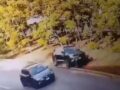 VIDEO: Ángel esperaba cruzar la avenida cuando una camioneta se subió al camellón