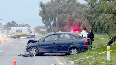 DESCUIDO. Hombre que manejaba sin cinturón de seguridad muere al chocar en autopista del Edomex