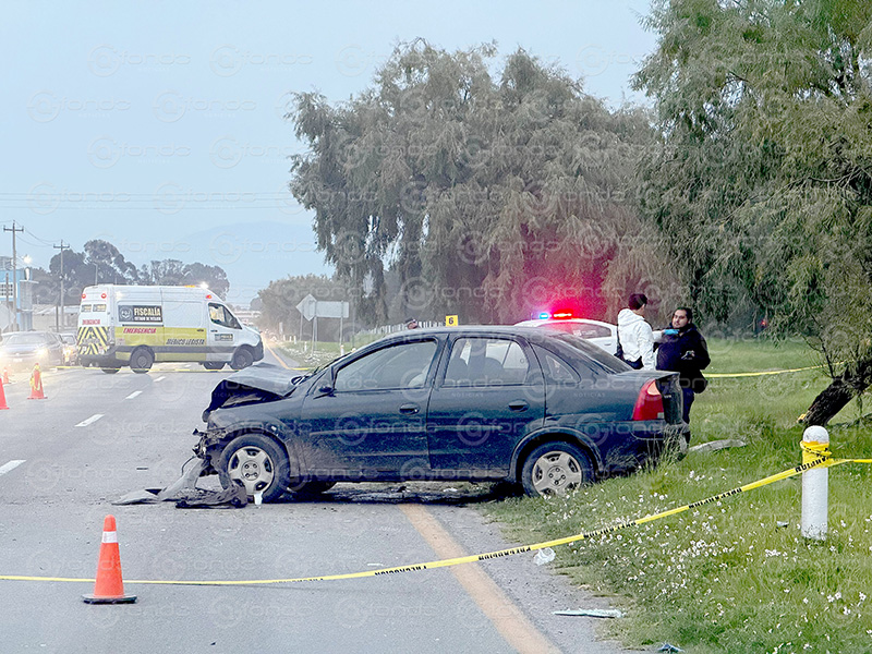 DESCUIDO. Hombre que manejaba sin cinturón de seguridad muere al chocar en autopista del Edomex