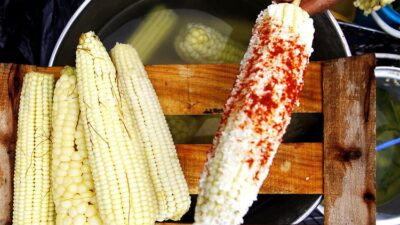 INCREÍBLE: Prohíben venta de elotes preparados durante celebración de ‘el grito’