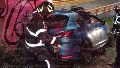 TRAGEDIA: Padre e hijo viajaban de madrugada y mueren al estrellarse en su vehículo