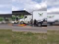 URGENTE: Hombre en moto muere bajo un vehículo de carga frente al Mexibús