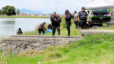 LAMENTABLE. Joven muere ahogado en una laguna del Estado de México; rescatan su cuerpo