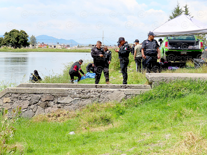 LAMENTABLE. Joven muere ahogado en una laguna del Estado de México; rescatan su cuerpo